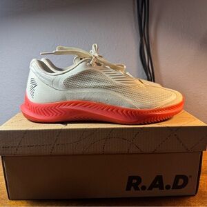 Men’s Athletic Shoes- White Lazer